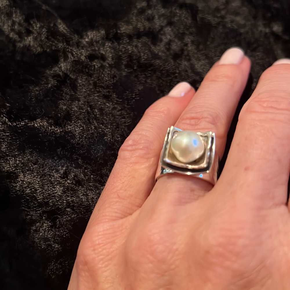 Silpada Sterling Silver Freshwater Pearl Ring - Size 6.